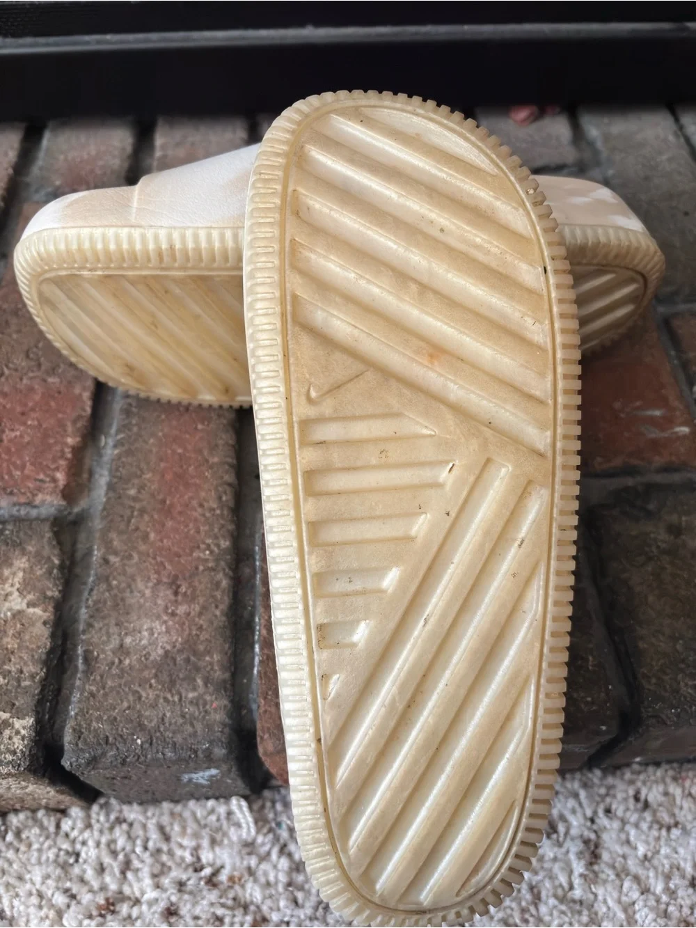 Nike  women Marble Slide Sandals - sz 7 Cream Beige